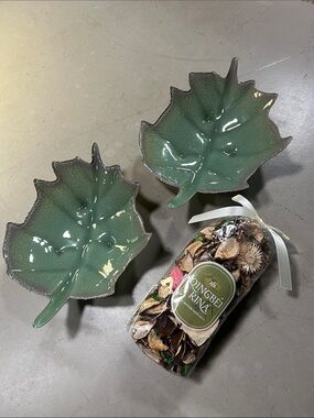 Leaf shaped dishes with potpourri